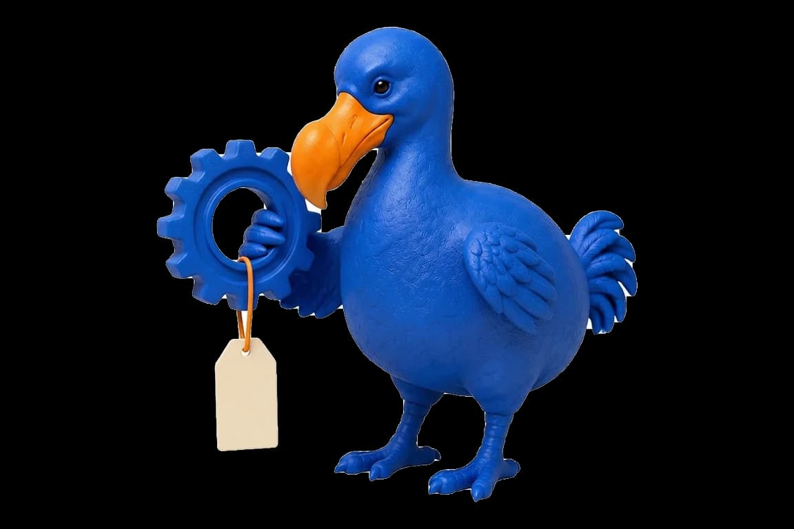 Le dodo bleu tient une roue dentée cobalt à laquelle pend une étiquette de prix ivoire au fil orange.